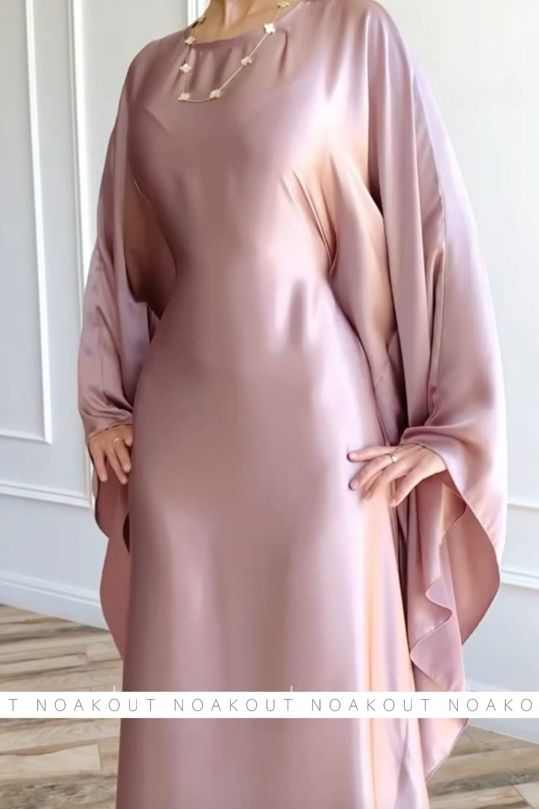 { ROMA DRESS IN SHORT SILK }
