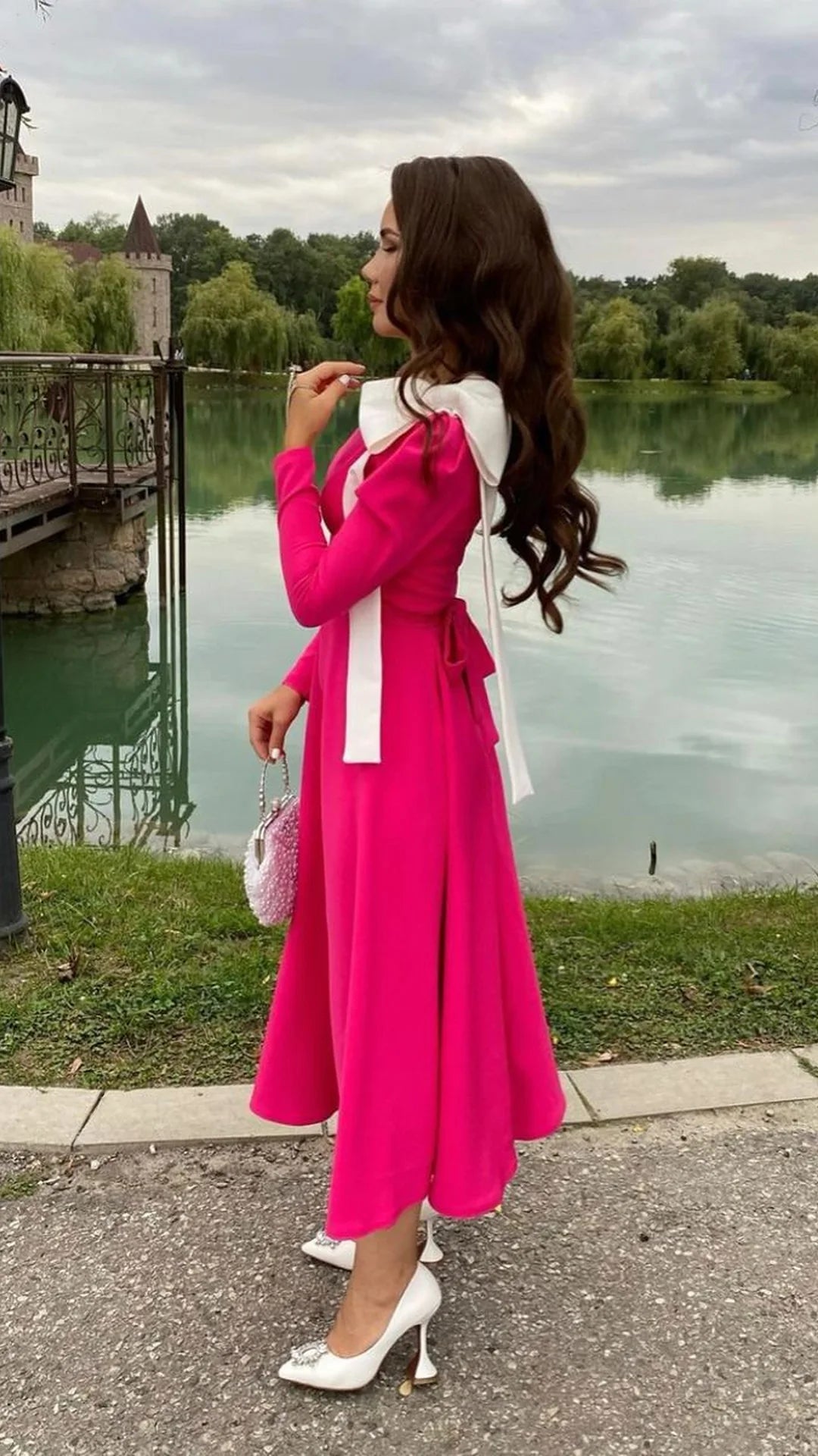 { BARBIE HOT PINK DRESS }